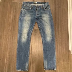Skim tapered Wrangler jeans